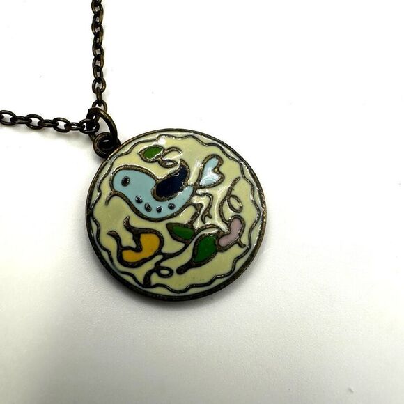 Enamel bird circle  pendant necklace - Picture 3 of 9